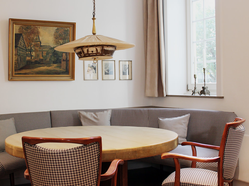 Round table in the restaurant